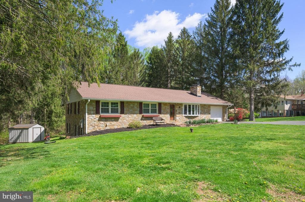 1303 Erica Court photo 1