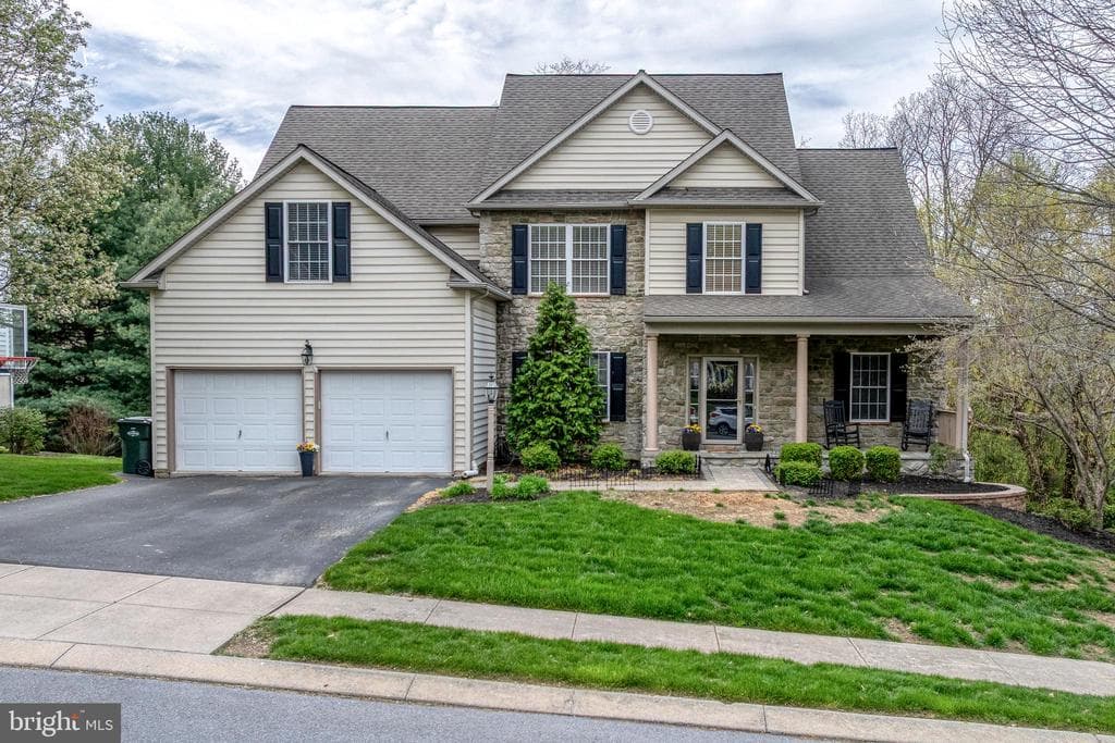 512 Bald Eagle Court photo 1