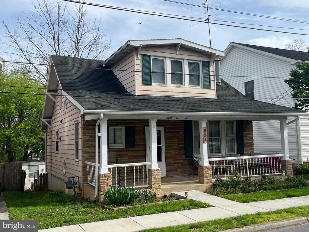 854 View Street photo 1