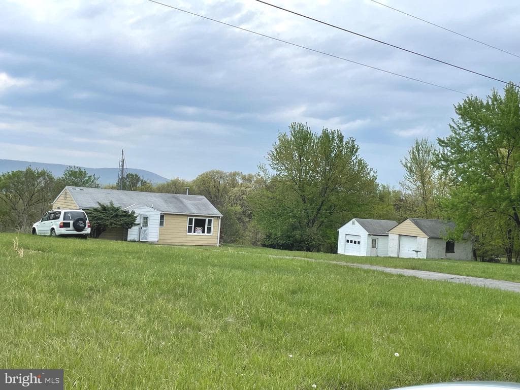 5781 N Timber Ridge Road photo 1