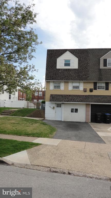 602 Natalie Lane photo 1