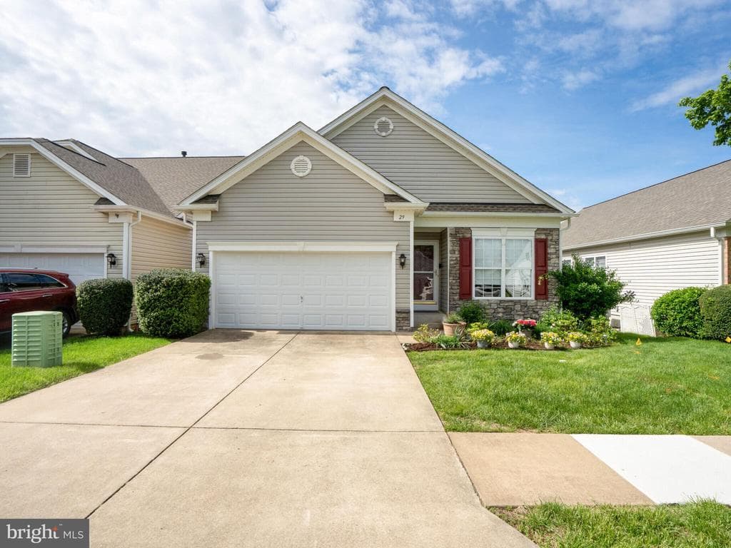 29 Norwood Lane photo 1