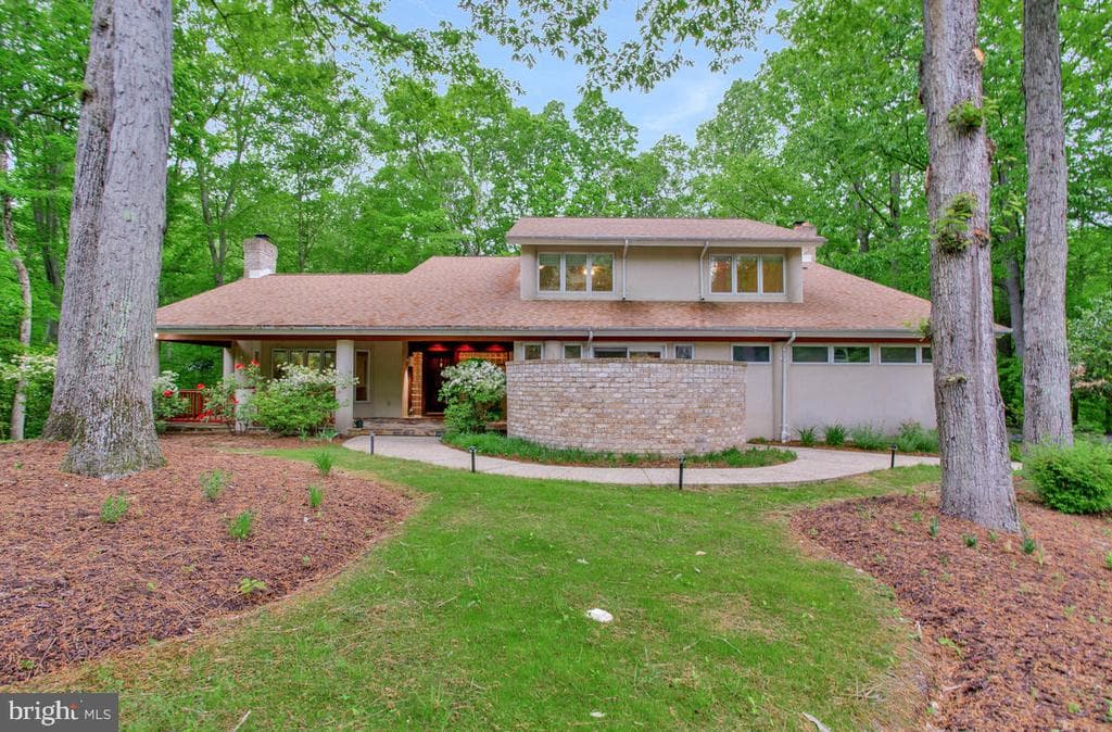 1204 John Ross Court photo 1