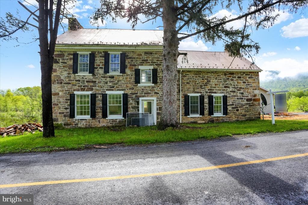 13938 Creek Rd photo 1