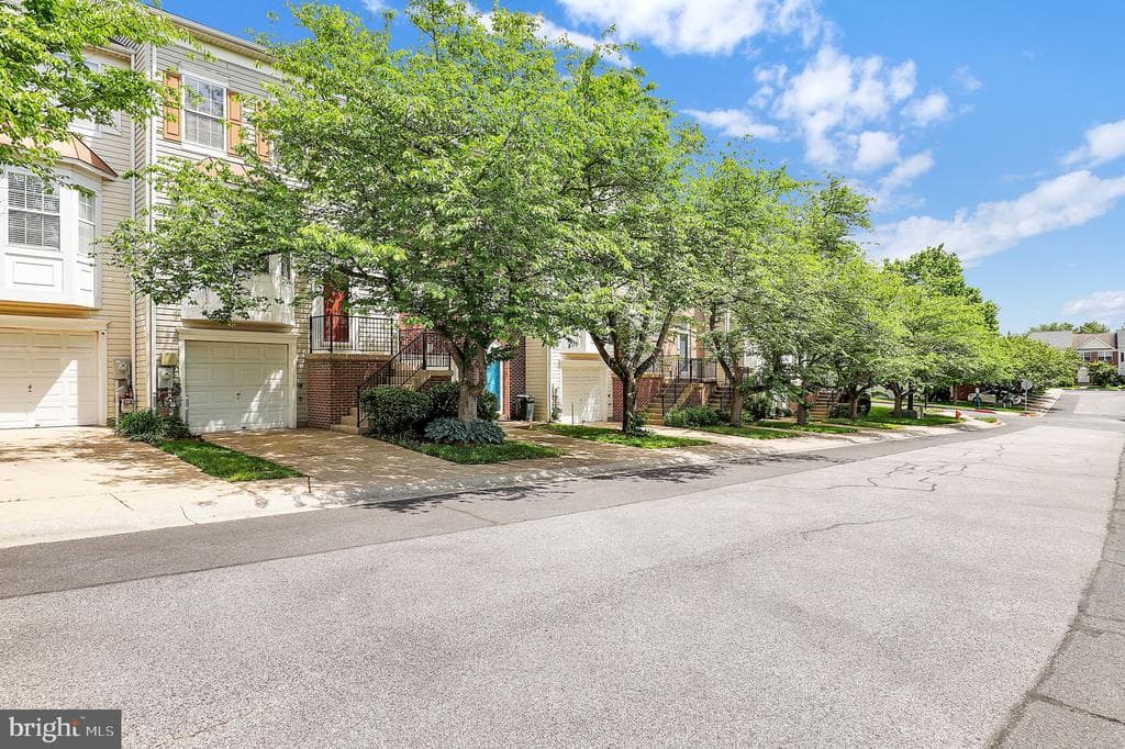 3310 Honey Bee Court photo 1
