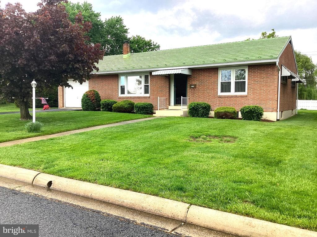 2515 Reading Boulevard photo 1