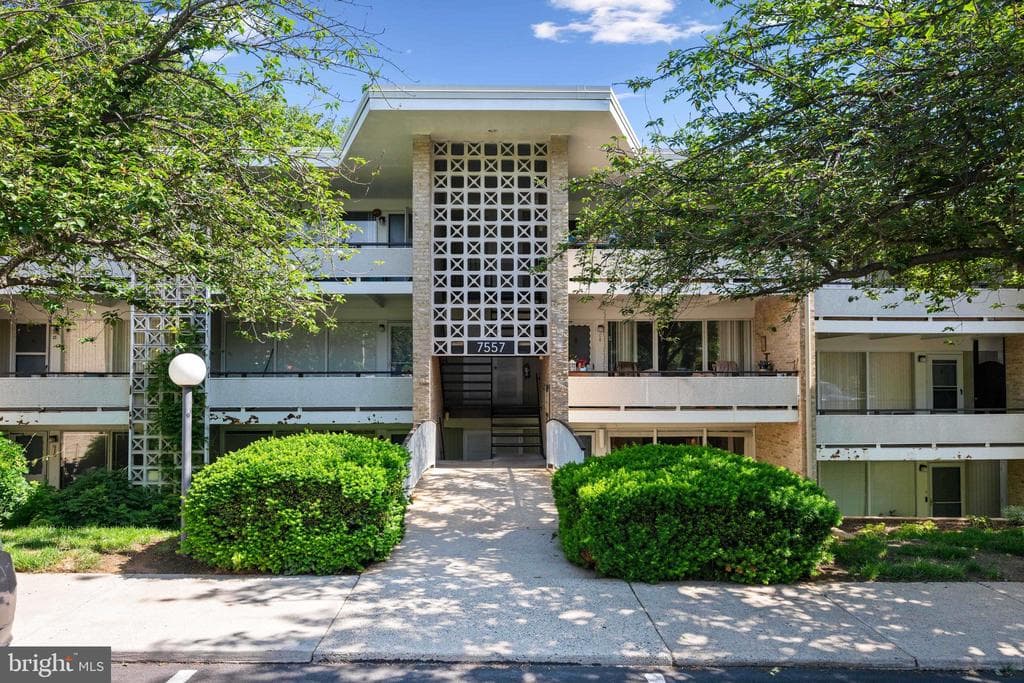 7557 Spring Lake Drive #b2 photo 1
