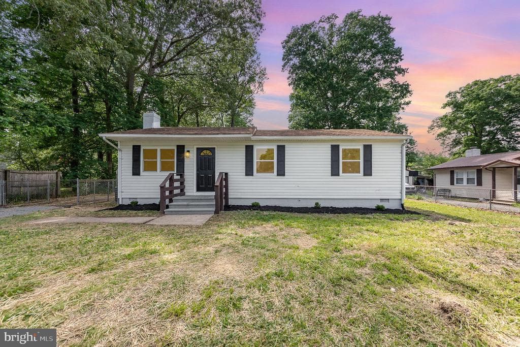 2502 Edgewood Drive photo 1
