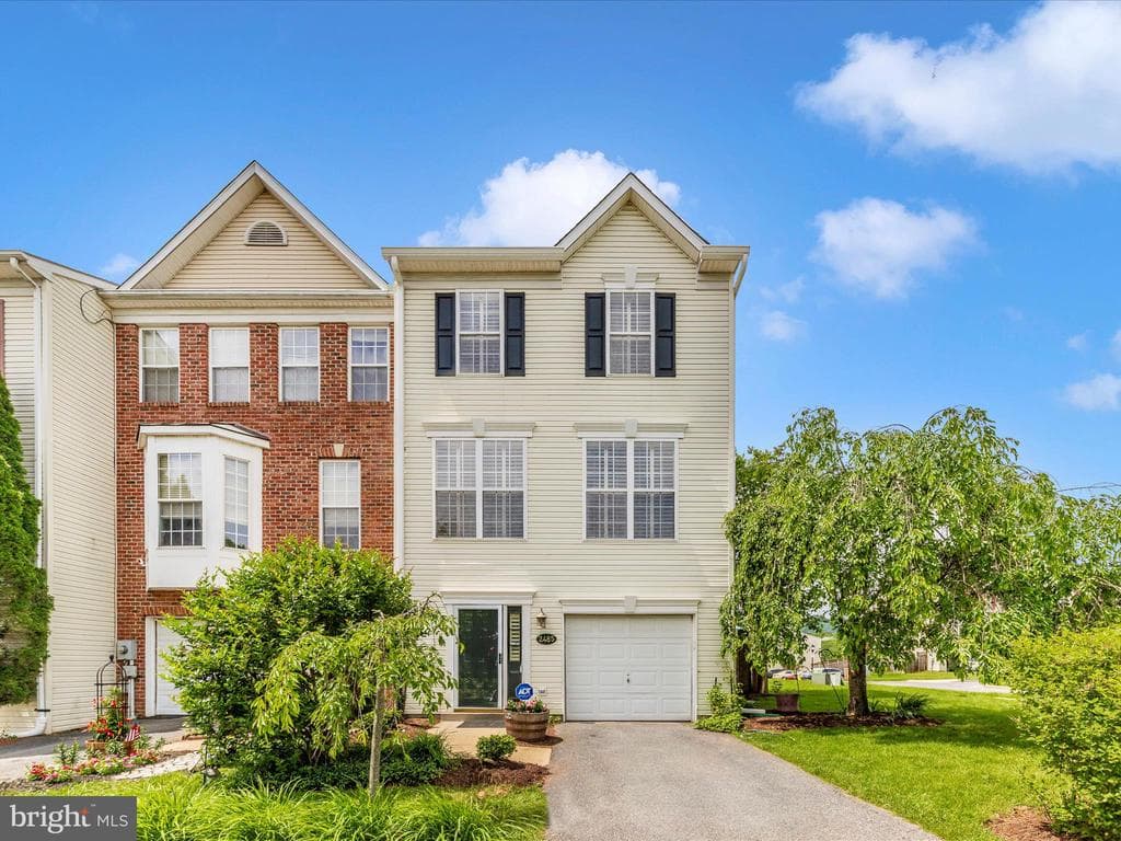 2485 Lakeside Drive photo 1