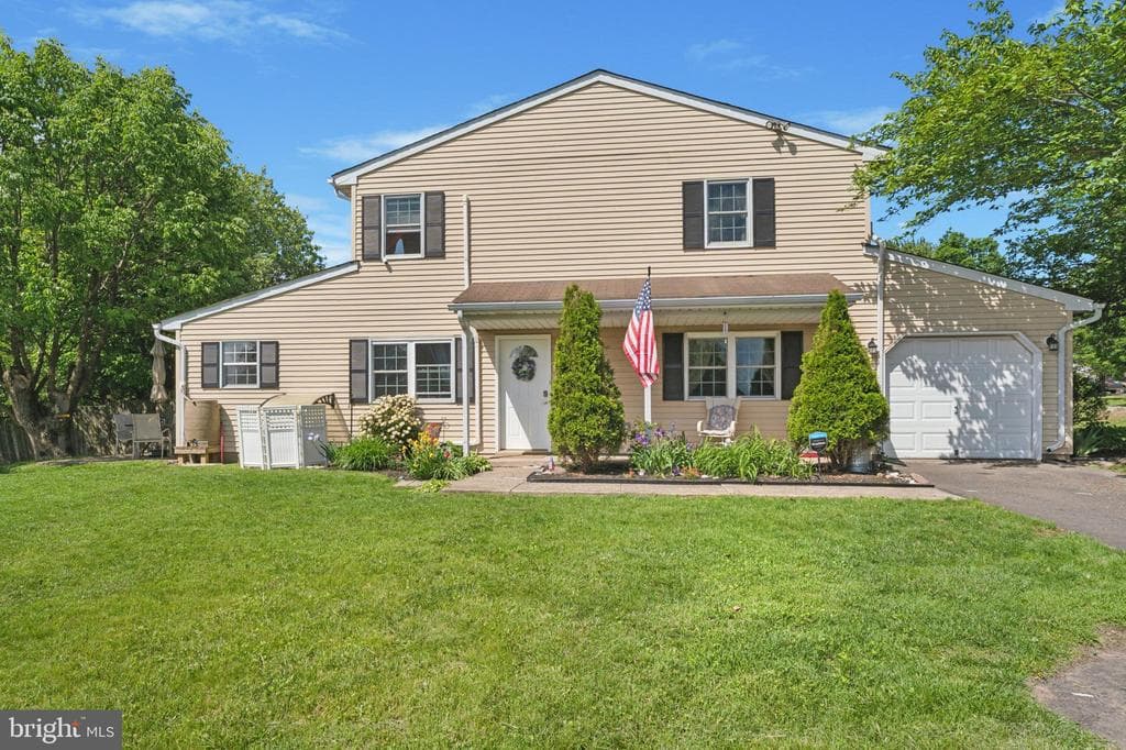 209 Parkridge Drive photo 1