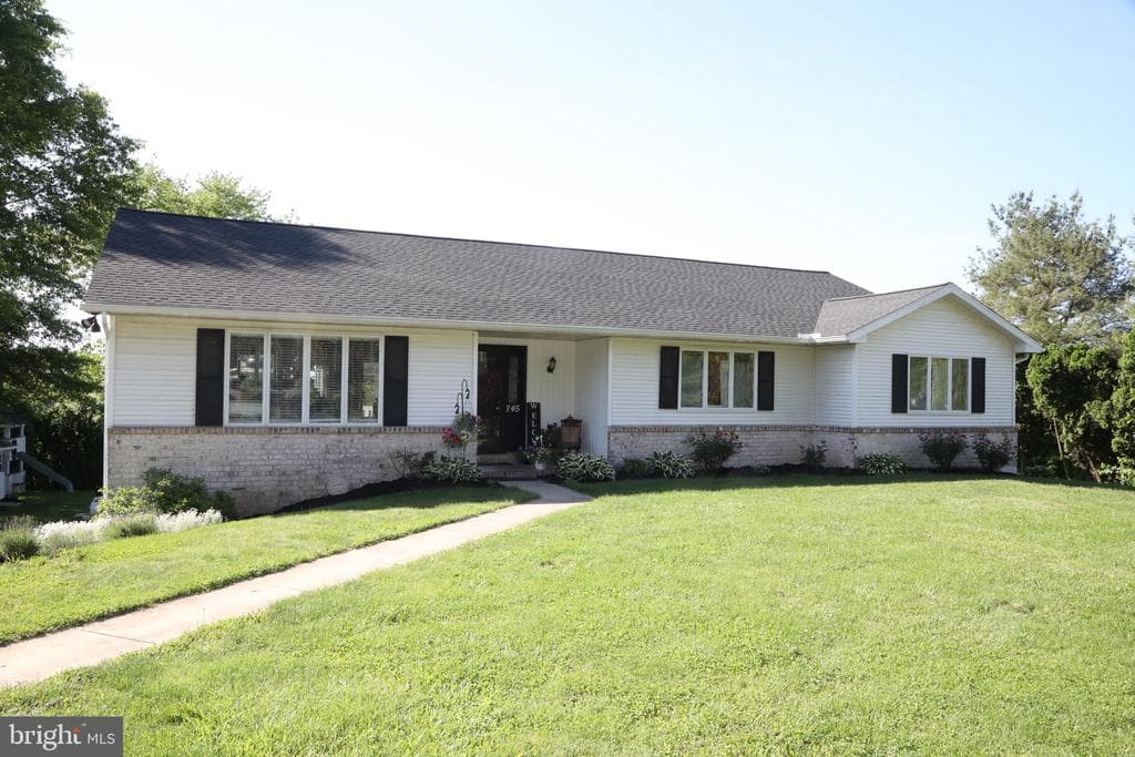 245 Moyer Ridge Drive photo 1