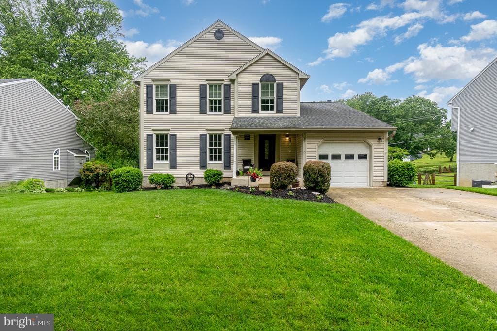 1045 Alexandria Way photo 1