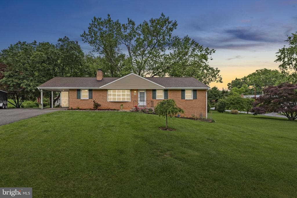 2424 Seibel Drive photo 1
