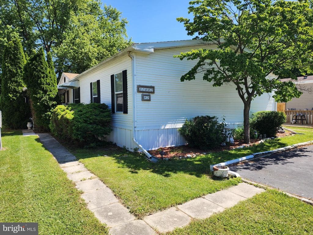 17002 Hillsdale Court #87 photo 1