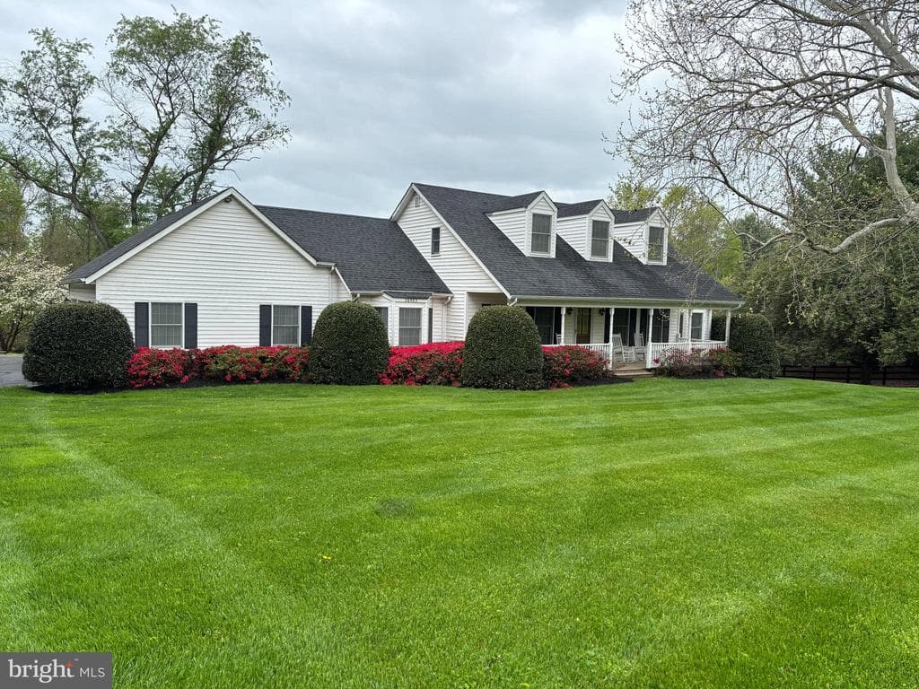 36983 Philomont Road photo 1