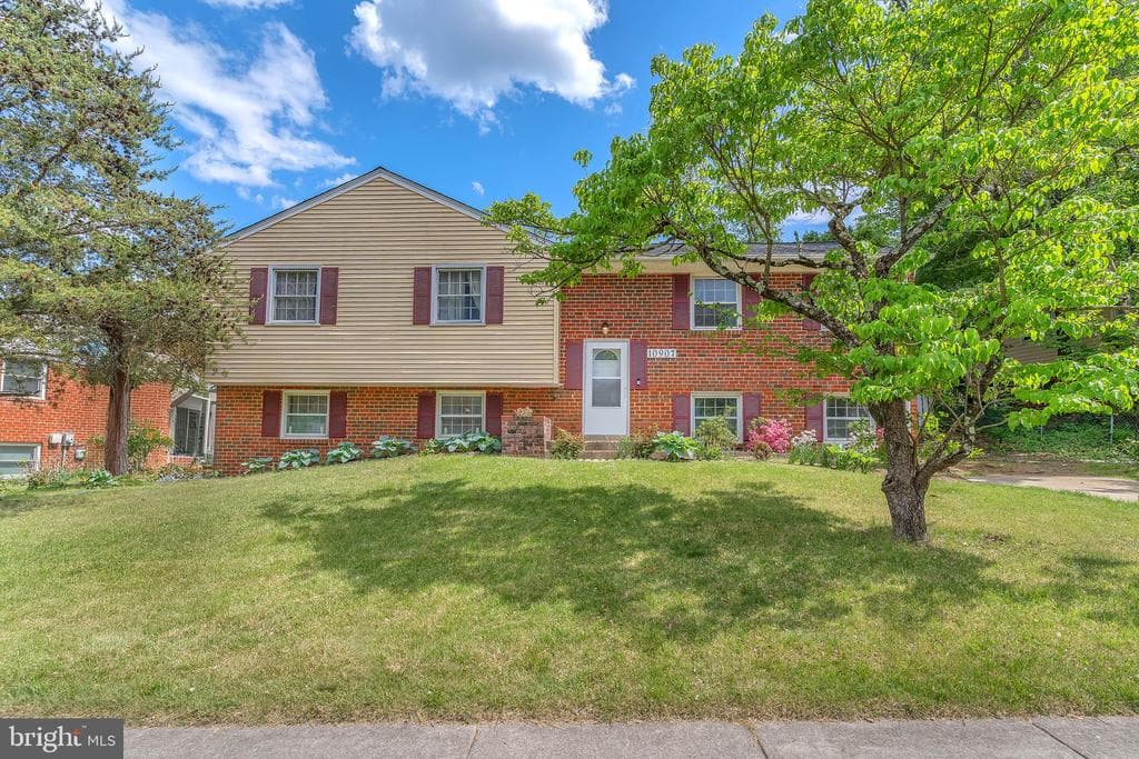 10907 Wharton Drive photo 1