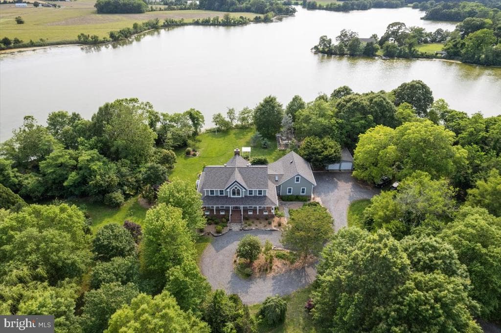 50447 Hays Beach Road photo 1