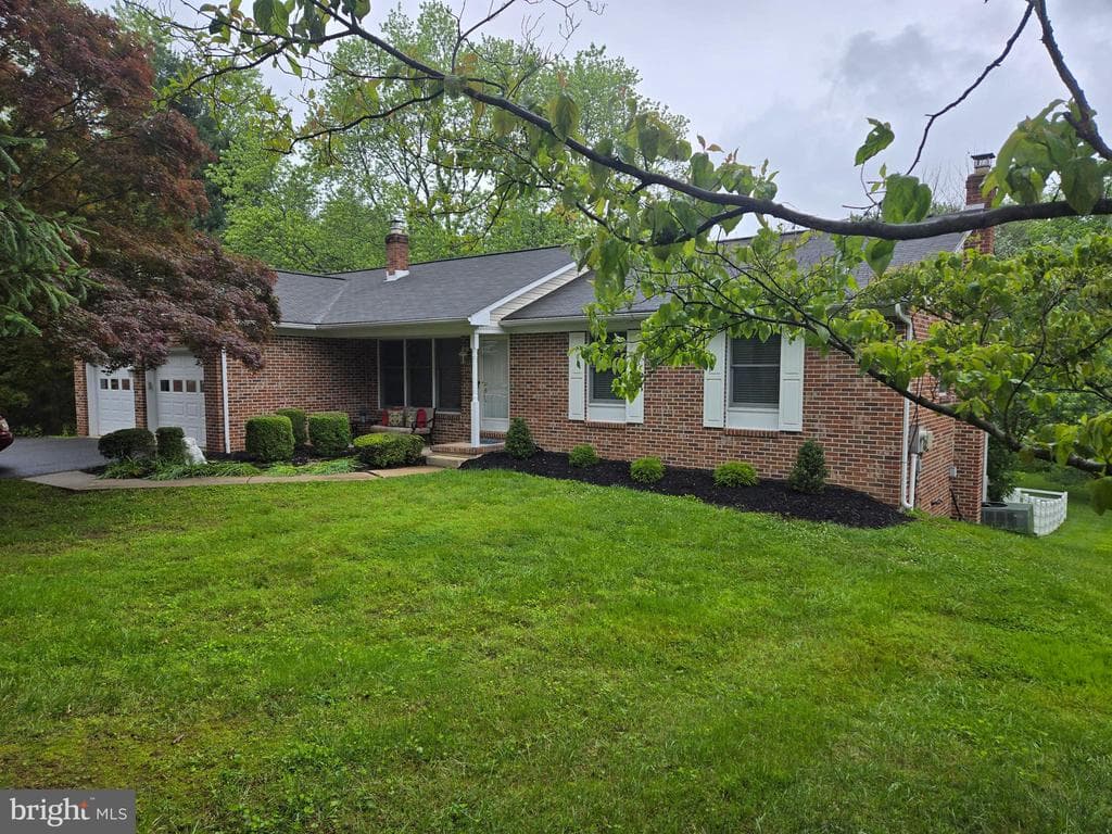 2700 Stevens Court photo 1