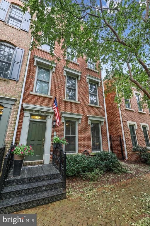 708 Rose Square photo 1
