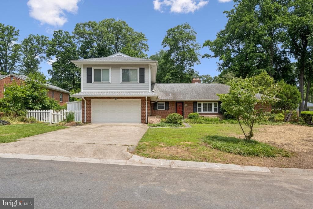 310 Southwest Drive photo 1