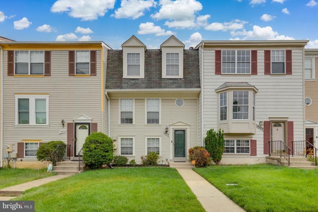 14831 London Lane photo 1