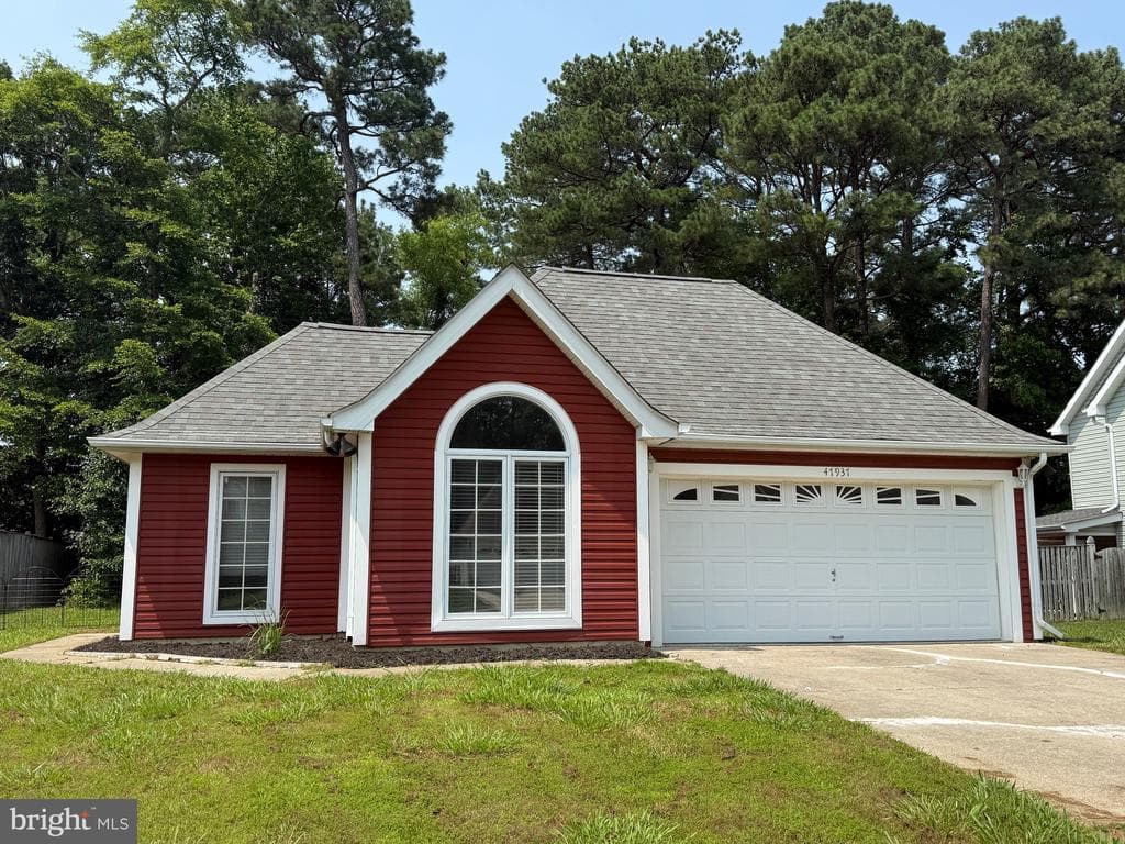 47937 Mayflower Drive photo 1