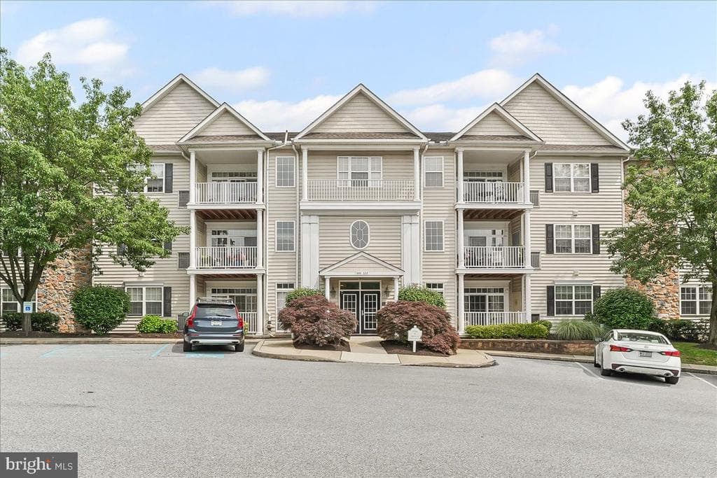 306 Victoria Gardens Drive #d photo 1