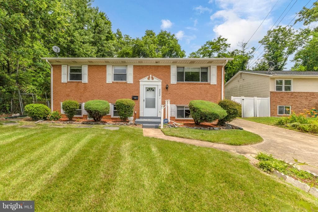 8000 Dellwood photo 1