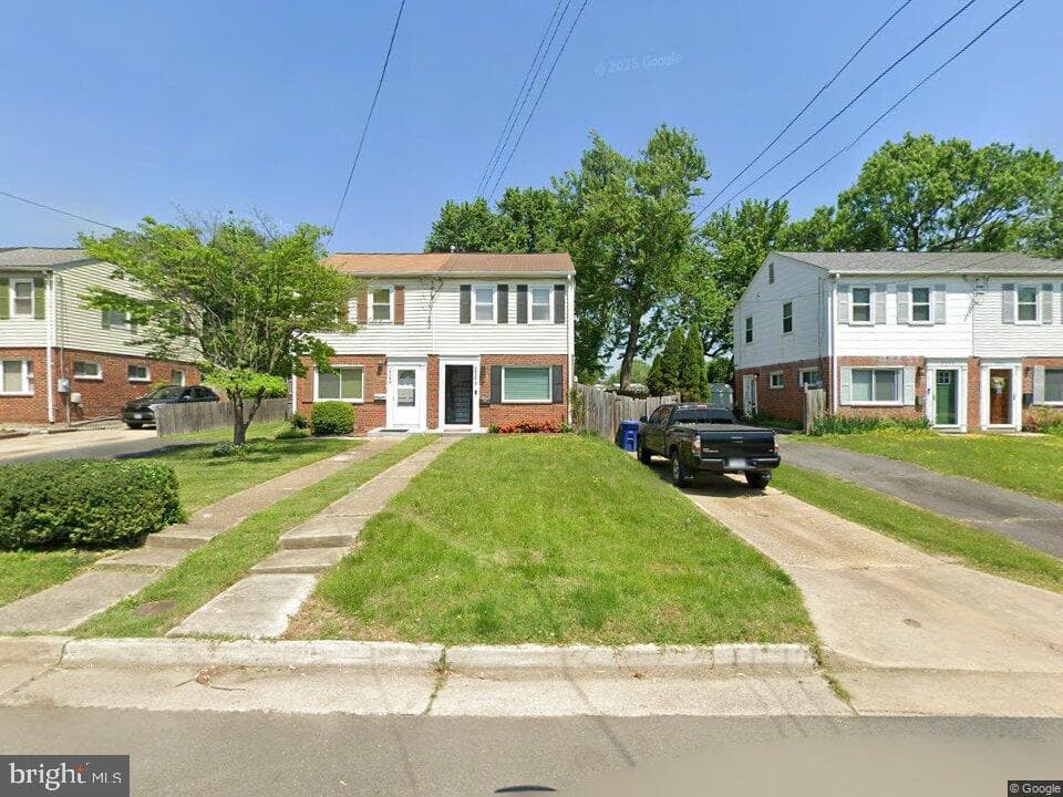 2248 Roanoke Drive photo 1