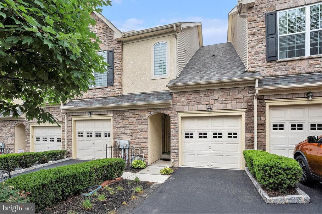 7 Merri Claude Drive photo 1