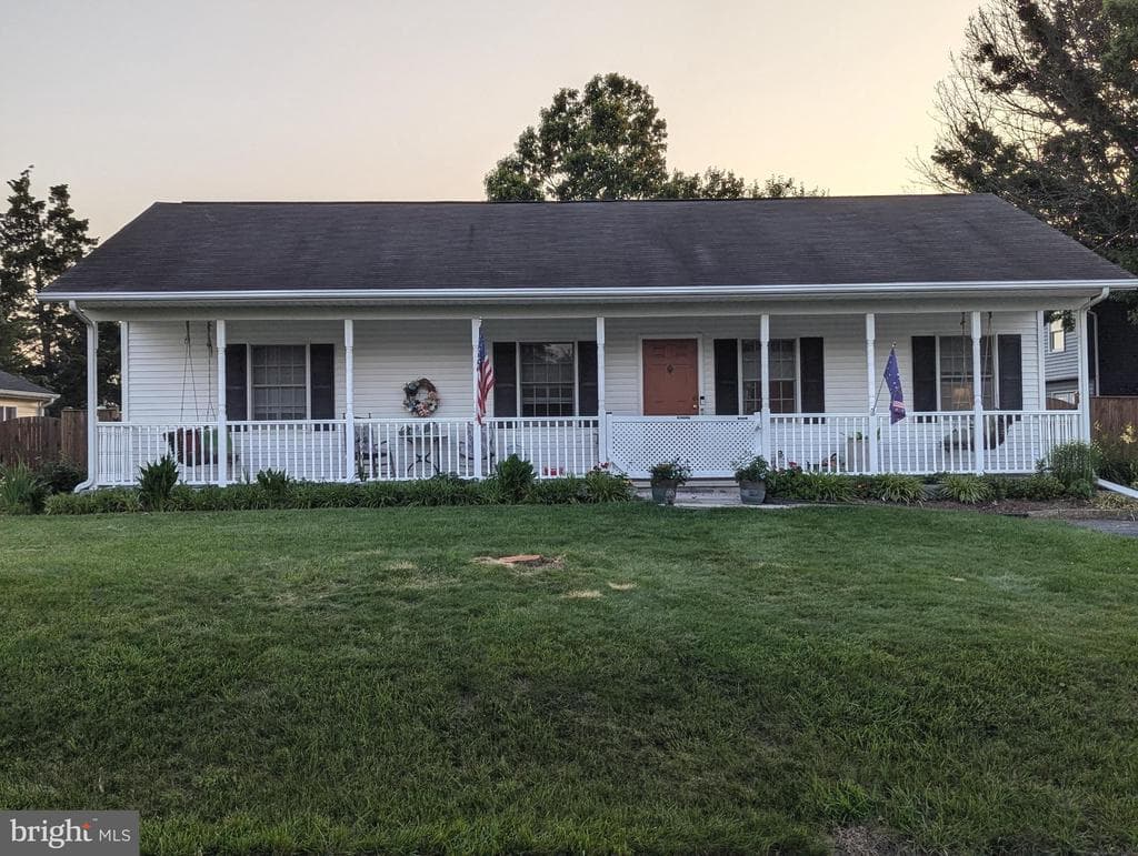 102 Meadowlark Court photo 1