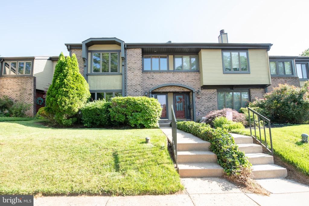 8 Garrison Place photo 1