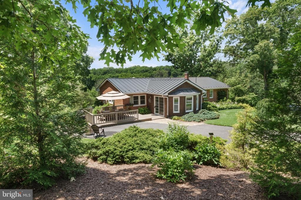 1483 Tea Berry Road photo 1