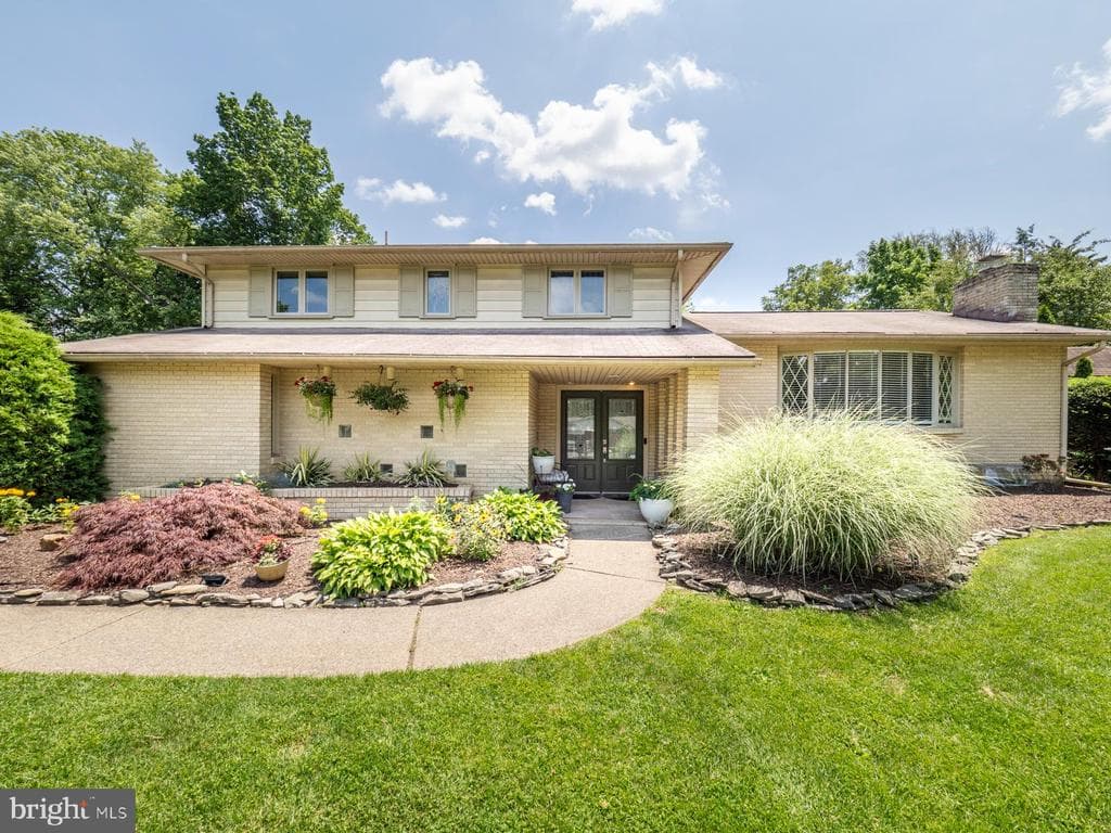 4260 Estates Drive photo 1