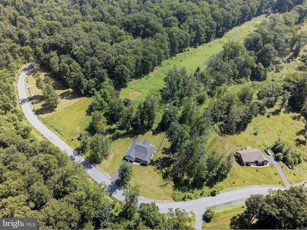 2400 Mockingbird Drive photo 1