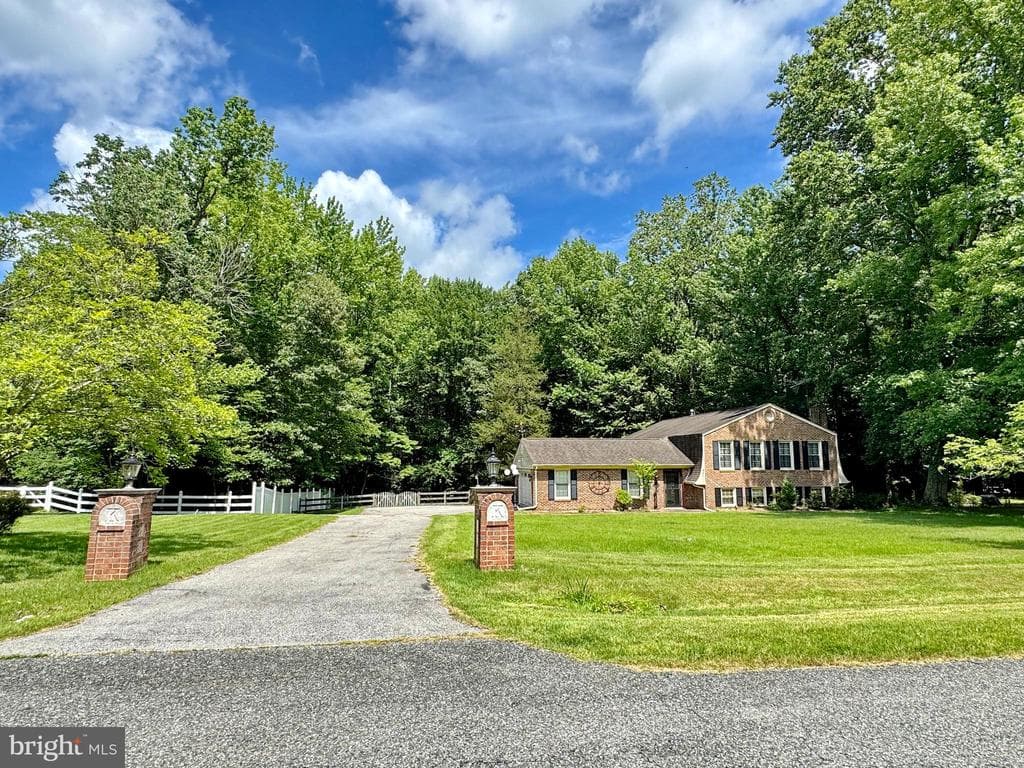 9431 Silver Oak Road photo 1