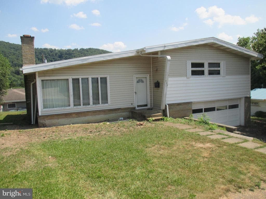 355 Grand Avenue photo 1