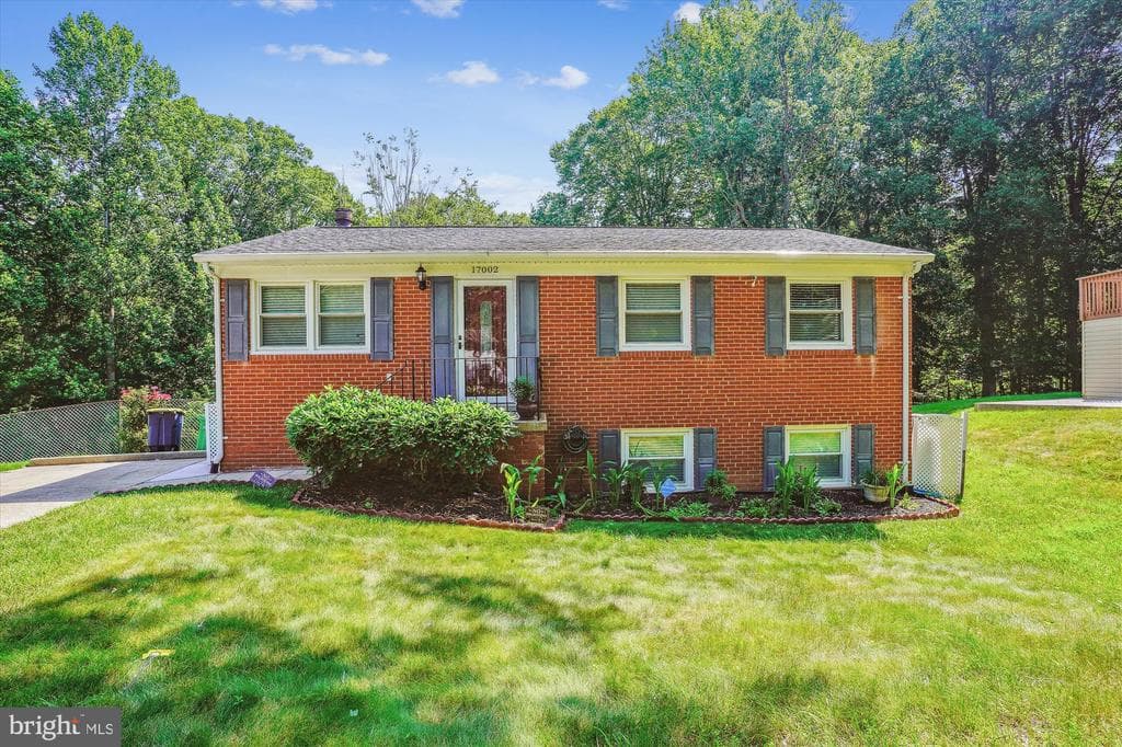 17002 Usher Place photo 1