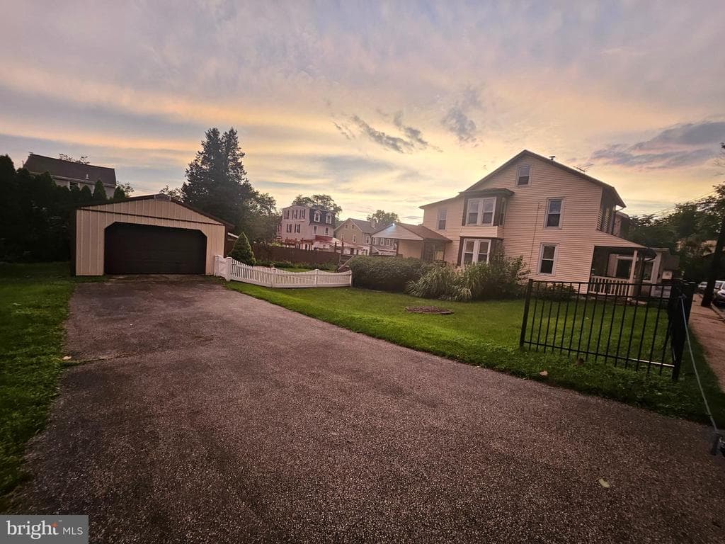 120 Amelia Street photo 1