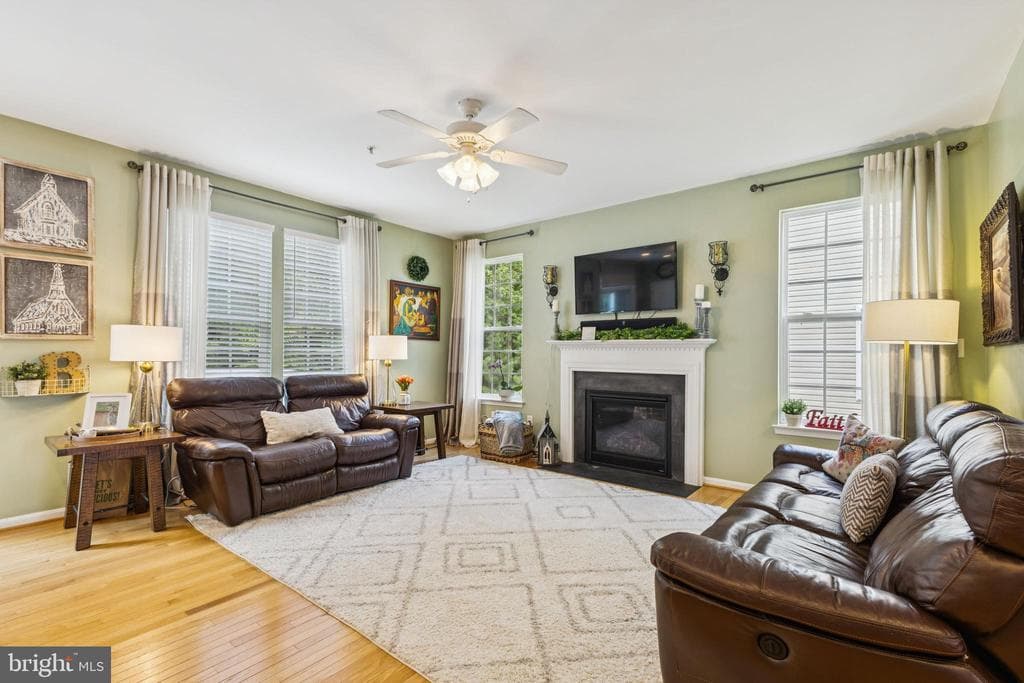 43643 Evening Primrose Court photo 1