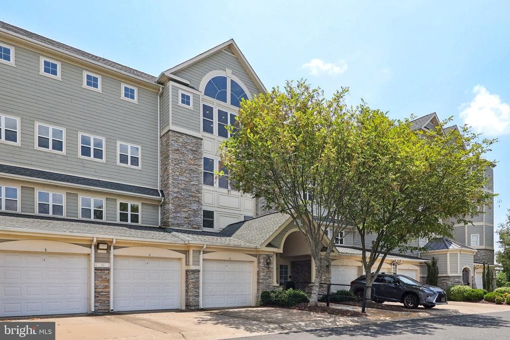 1621 Ladue Court #104 photo 1