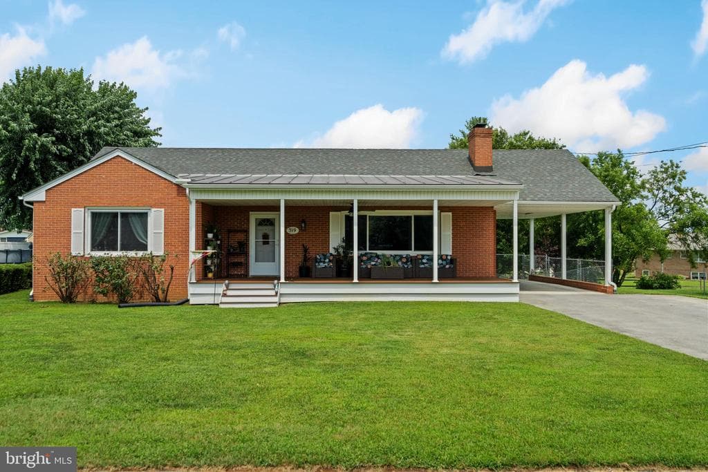 319 Beechcroft Road photo 1