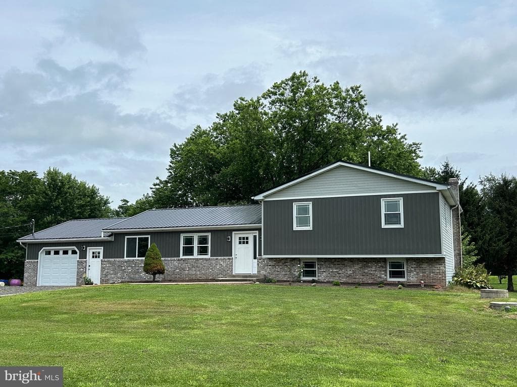 182 Klinger Road photo 1