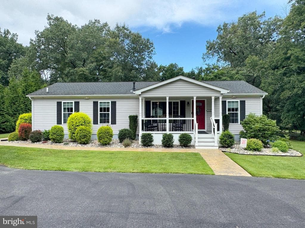 6135 Bumpy Oak Road photo 1
