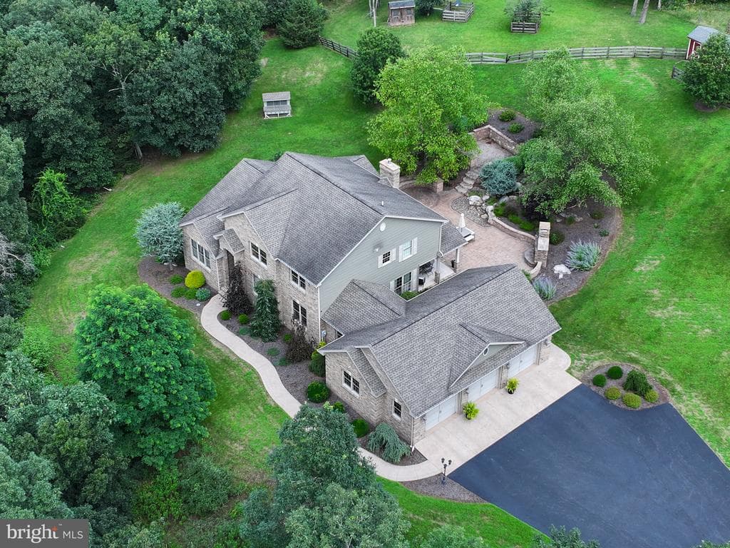 1402 Pittman Hollow Road photo 1