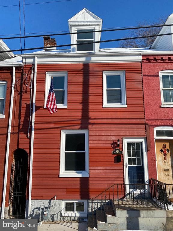 249 N Marshall Street photo 1