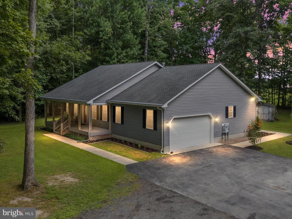 562 Back Starr Road photo 1