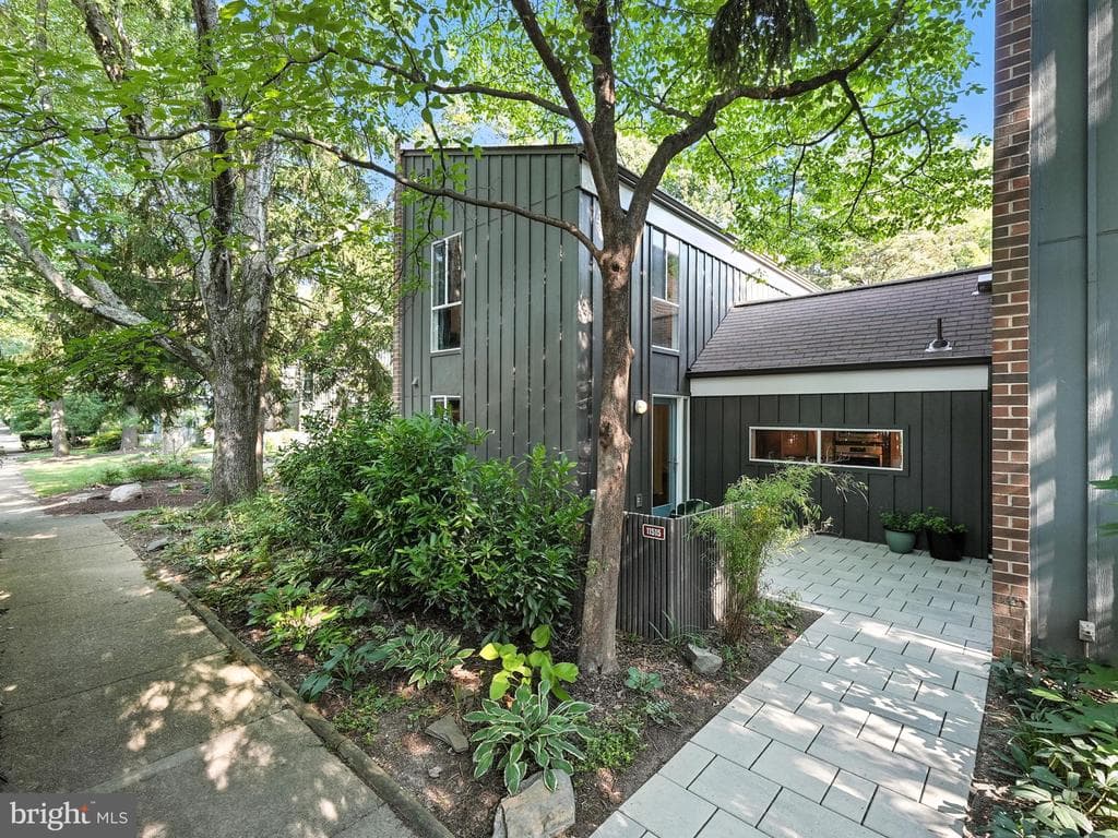 11515 Links Drive photo 1