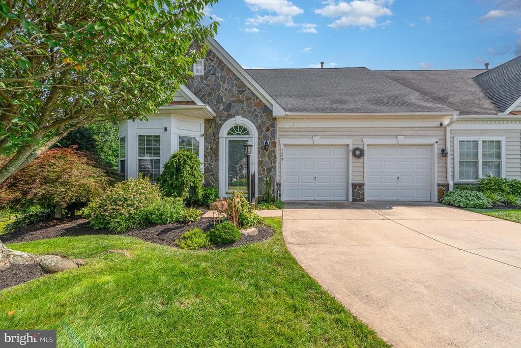 1429 Overlook Way photo 1