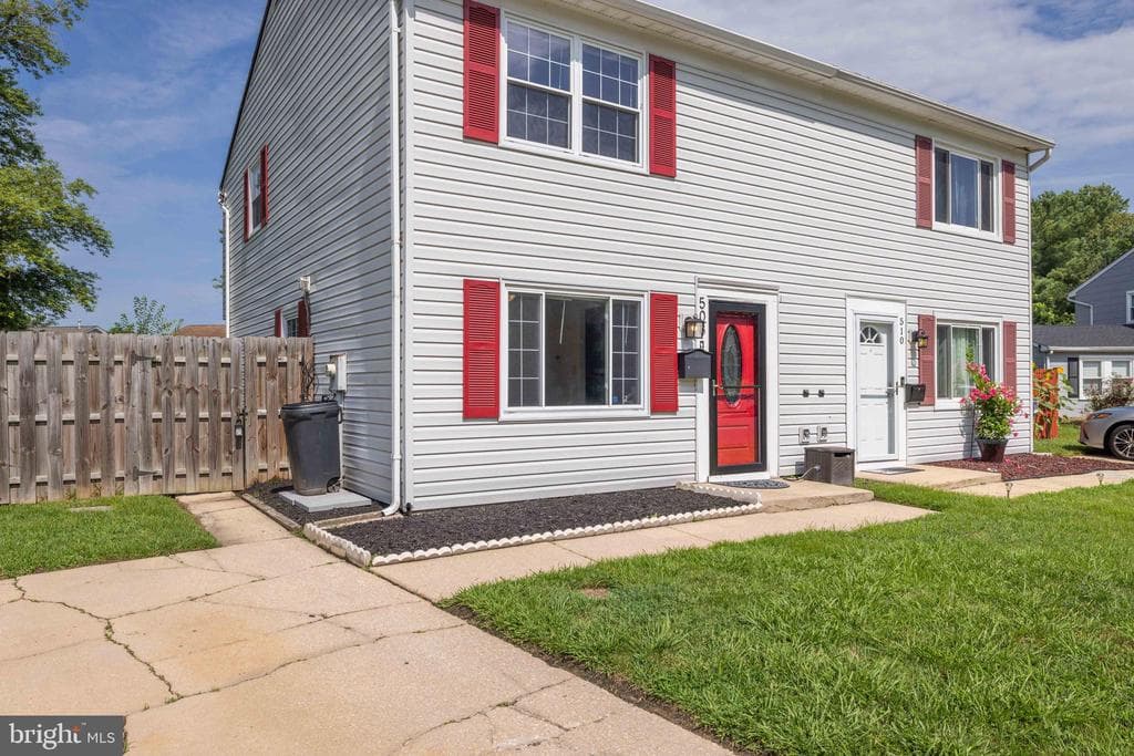 508 Scholar Court photo 1